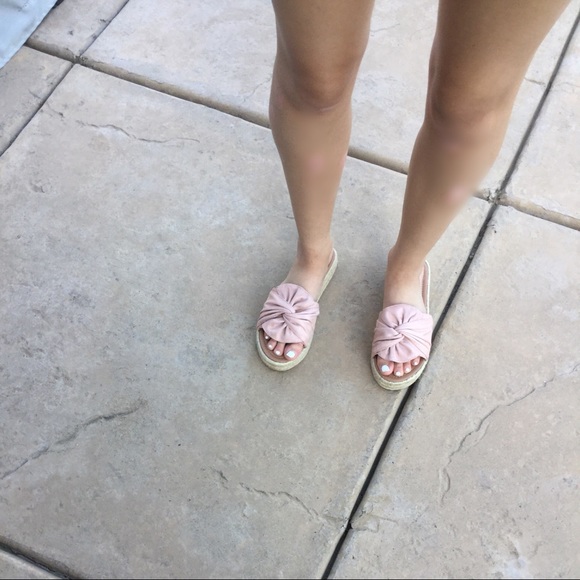 LAST‼️CLEARANCE‼️Espadrille Slip on’s - Picture 3 of 7